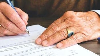 La maison familiale, les procurations, et la conversation qu'on remet toujours à plus tard.